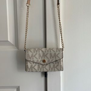 Small Michael Kors cross body bag